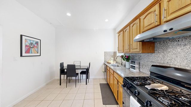 99 Holloway Avenue, San Francisco, CA 94112