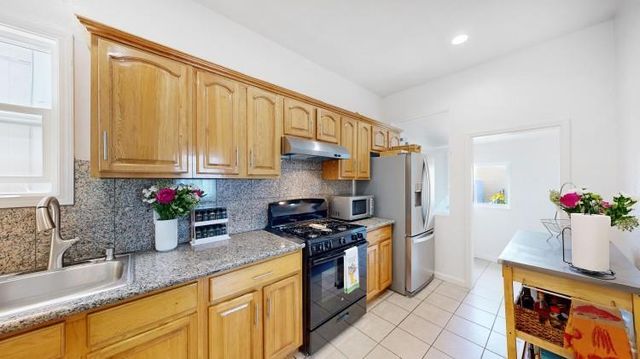 99 Holloway Avenue, San Francisco, CA 94112