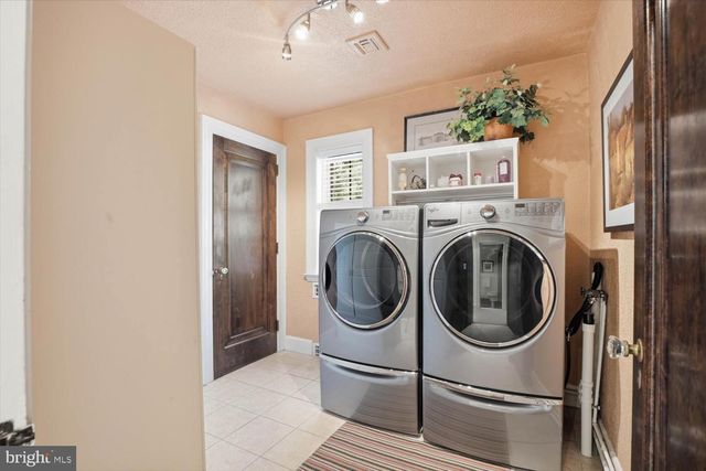 158 WILSON DR, Lancaster, PA 17603