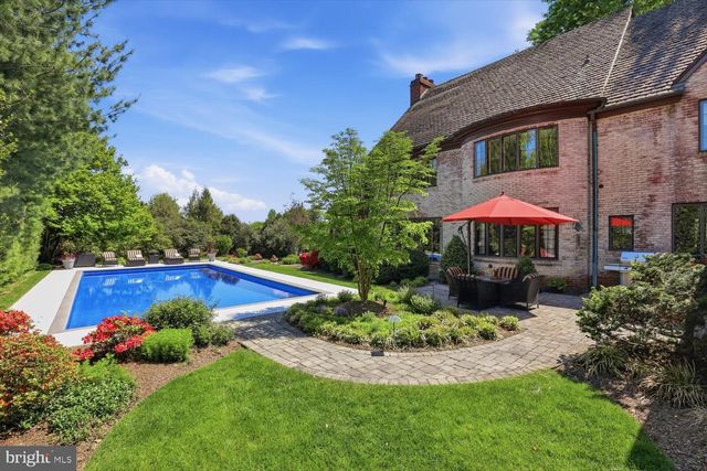 158 WILSON DR, Lancaster, PA 17603