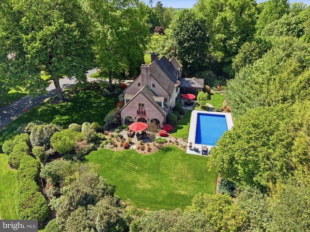 158 WILSON DR, Lancaster, PA 17603