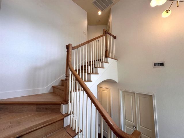 1605 McKinley Ave W, Austin, TX 78702