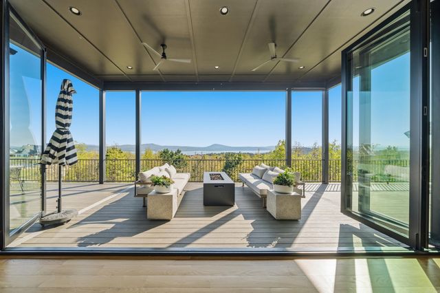 20 Waterview Garden Lane, Roland, AR 72135