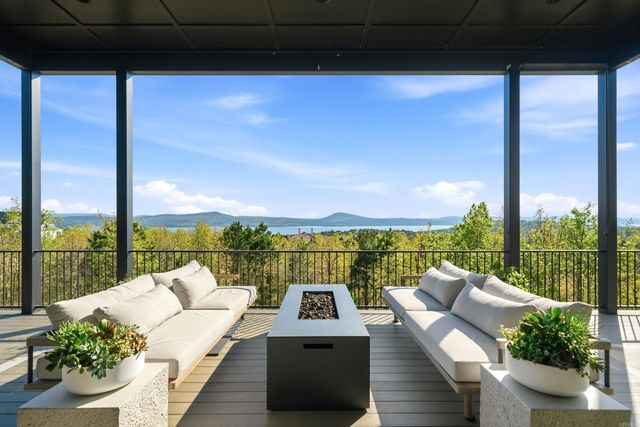 20 Waterview Garden Lane, Roland, AR 72135