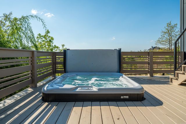 20 Waterview Garden Lane, Roland, AR 72135