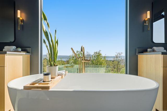 20 Waterview Garden Lane, Roland, AR 72135