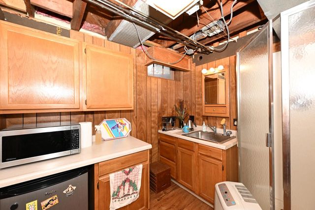 2944 N 70th STREET, Wauwatosa, WI 53210