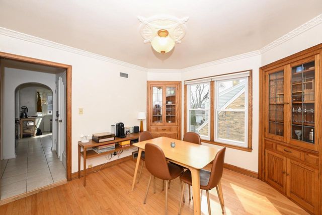 2944 N 70th STREET, Wauwatosa, WI 53210