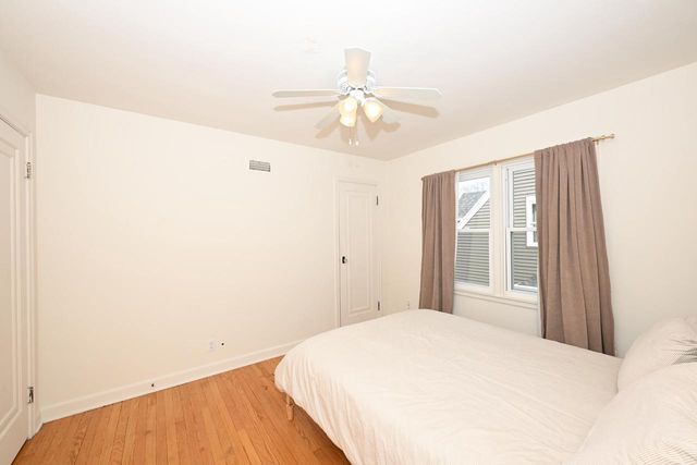 2944 N 70th STREET, Wauwatosa, WI 53210