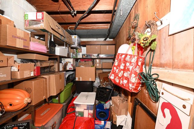 2944 N 70th STREET, Wauwatosa, WI 53210