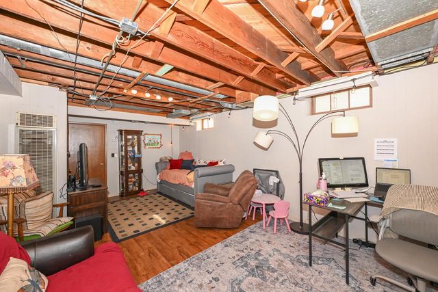 2944 N 70th STREET, Wauwatosa, WI 53210