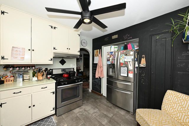 2944 N 70th STREET, Wauwatosa, WI 53210