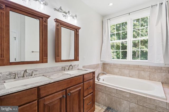 6178 JOHN BARTON PAYNE RD, Marshall, VA 20115