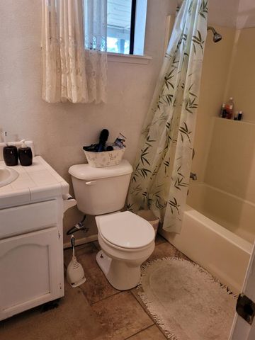 16035 Vandevere Rd, Grass Valley, CA 95949