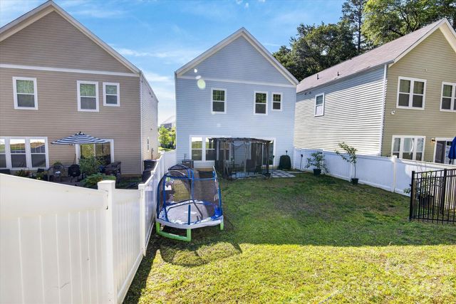 548 Kingsway Circle, Charlotte, NC 28214