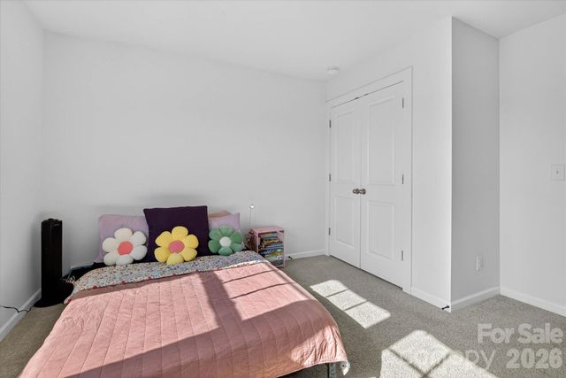 548 Kingsway Circle, Charlotte, NC 28214