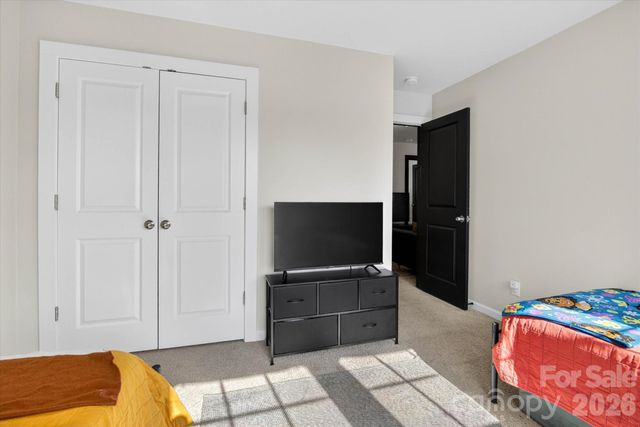548 Kingsway Circle, Charlotte, NC 28214