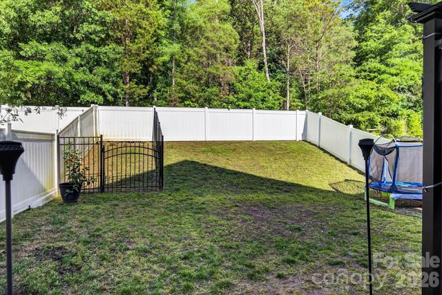548 Kingsway Circle, Charlotte, NC 28214
