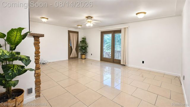 18407 Garfield, Redford Charter Township, MI 48240