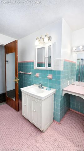 18407 Garfield, Redford Charter Township, MI 48240
