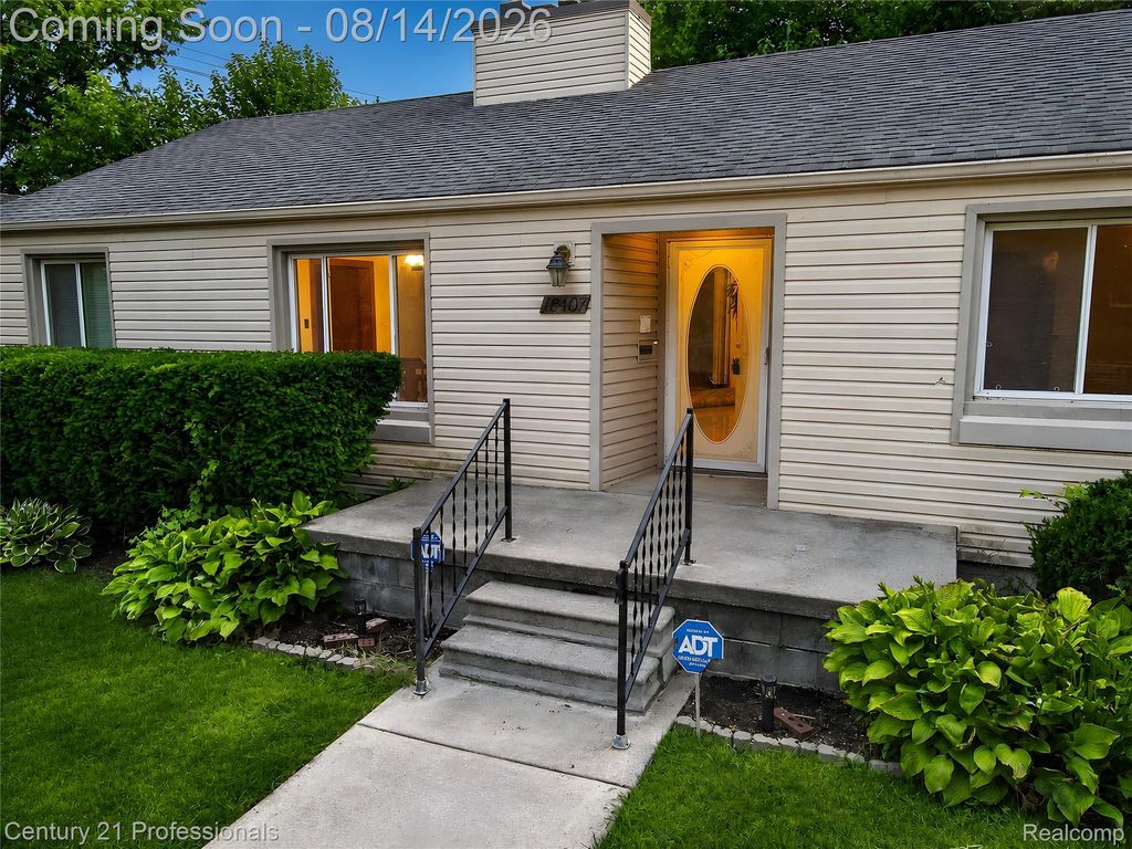 18407 Garfield, Redford Charter Township, MI 48240