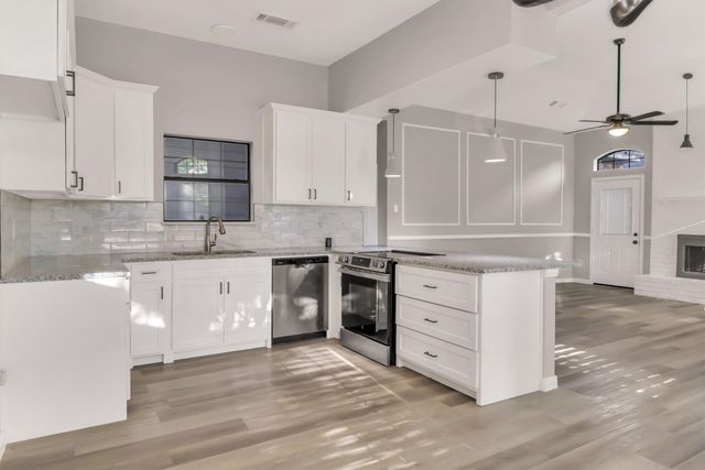 111 Homestead Drive, Lancaster, TX 75146