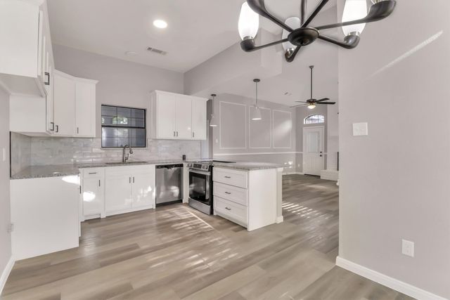 111 Homestead Drive, Lancaster, TX 75146