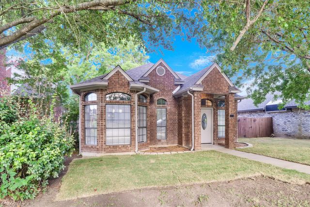 111 Homestead Drive, Lancaster, TX 75146