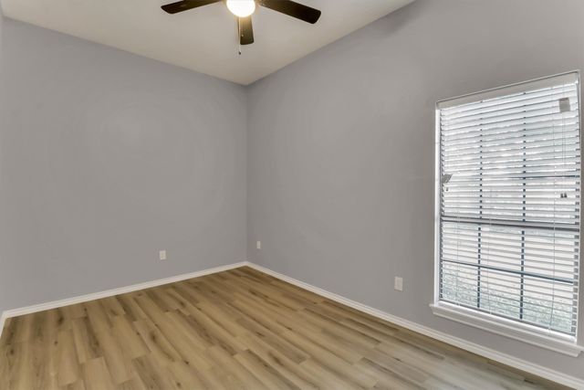 111 Homestead Drive, Lancaster, TX 75146