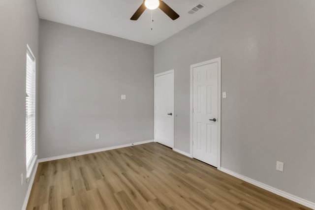111 Homestead Drive, Lancaster, TX 75146