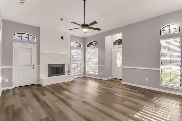 111 Homestead Drive, Lancaster, TX 75146