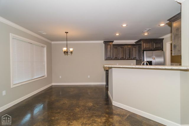 208 Lake Drive, Jonesboro, AR 72405