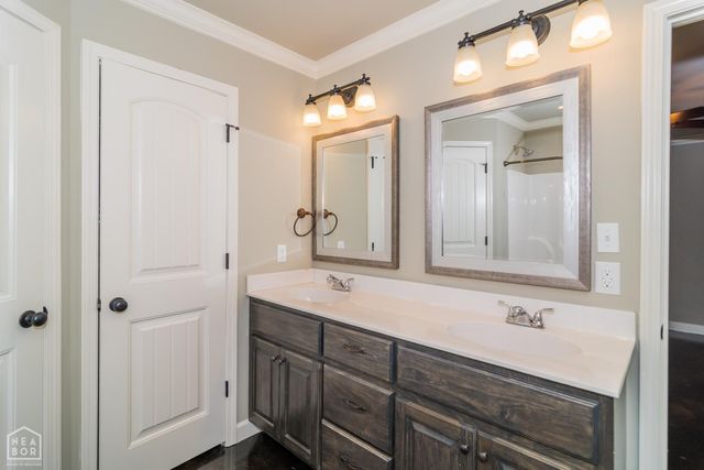 208 Lake Drive, Jonesboro, AR 72405