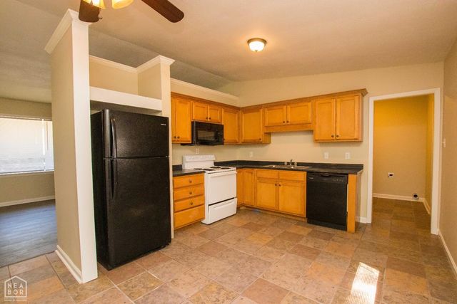 208 Lake Drive, Jonesboro, AR 72405