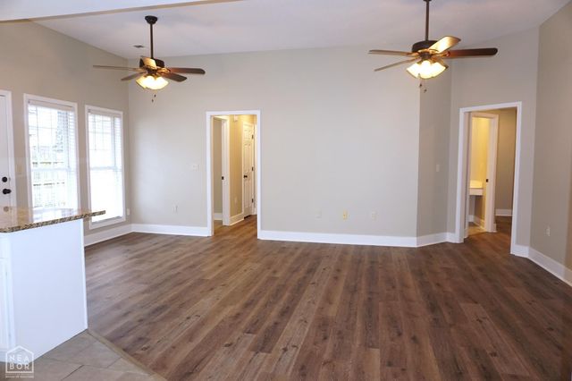 208 Lake Drive, Jonesboro, AR 72405