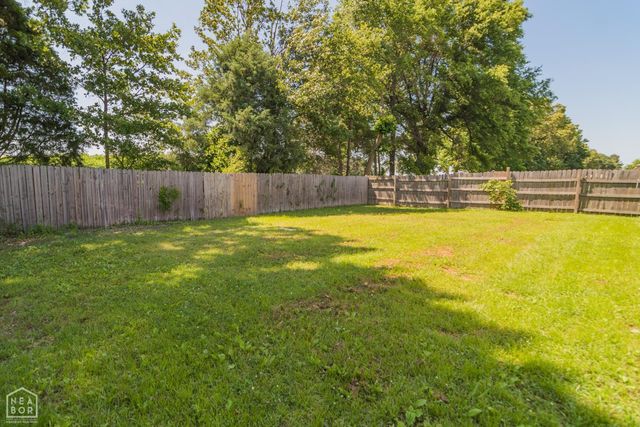 208 Lake Drive, Jonesboro, AR 72405