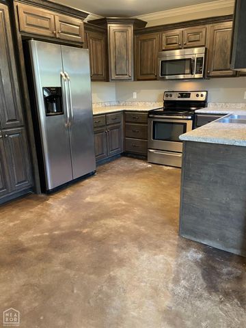 208 Lake Drive, Jonesboro, AR 72405