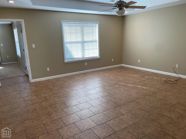 208 Lake Drive, Jonesboro, AR 72405