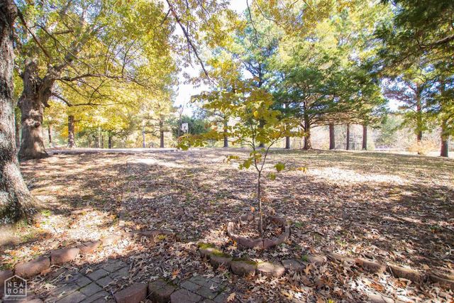 208 Lake Drive, Jonesboro, AR 72405