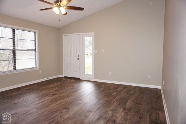 208 Lake Drive, Jonesboro, AR 72405