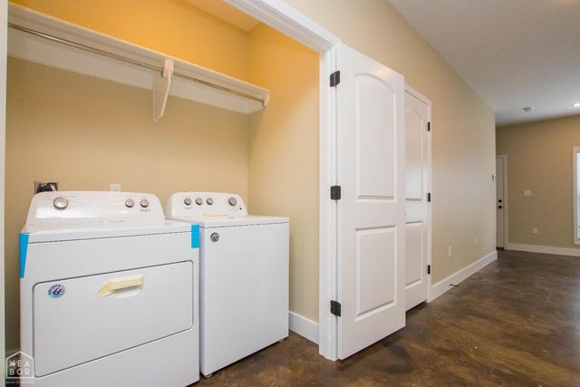 208 Lake Drive, Jonesboro, AR 72405