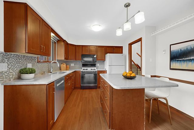 9437 Oriole Drive, Munster, IN 46321