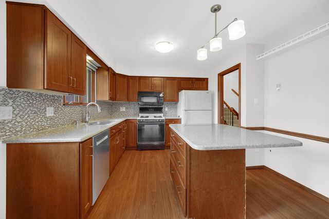 9437 Oriole Drive, Munster, IN 46321