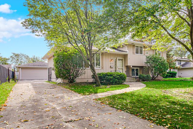 9437 Oriole Drive, Munster, IN 46321