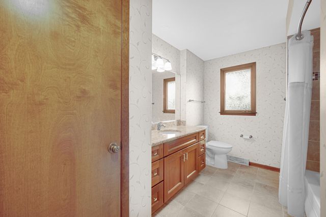 9437 Oriole Drive, Munster, IN 46321