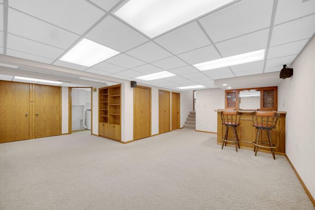 9437 Oriole Drive, Munster, IN 46321