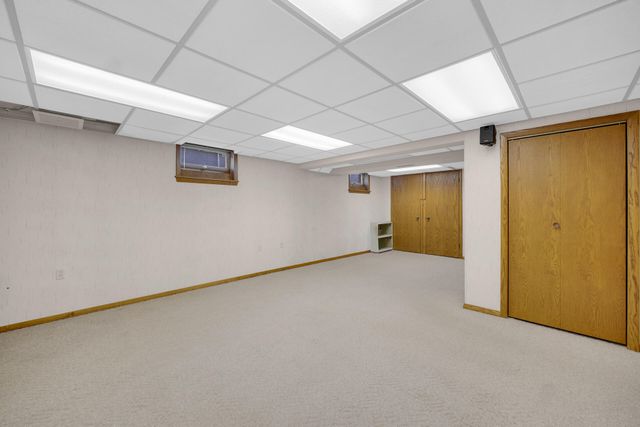 9437 Oriole Drive, Munster, IN 46321