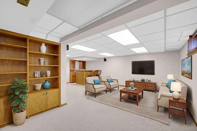 9437 Oriole Drive, Munster, IN 46321