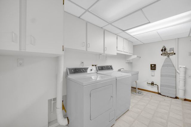 9437 Oriole Drive, Munster, IN 46321