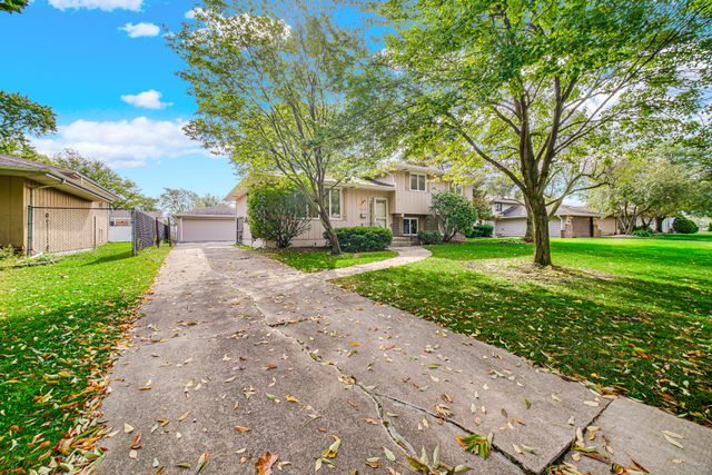 9437 Oriole Drive, Munster, IN 46321